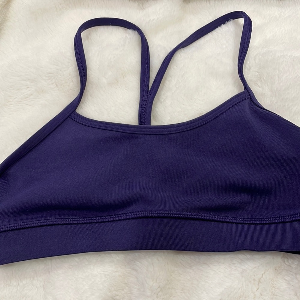 Lululemon cross back sports bra with mesh triangle back size 4